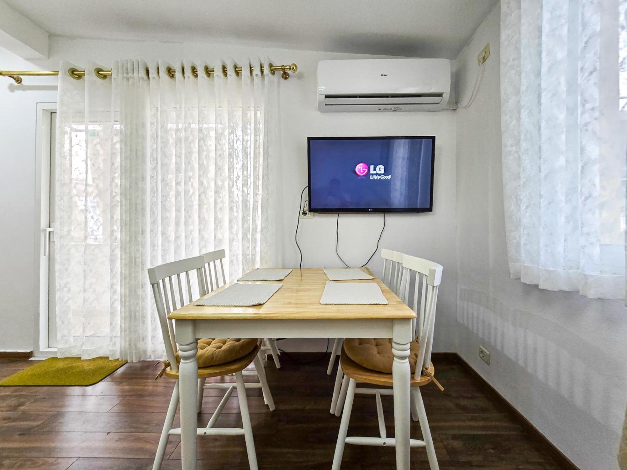Lake Park 2Br Apartment Tirana Kültér fotó